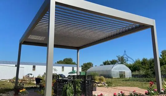 Bioklimatické pergoly a zipscreeny